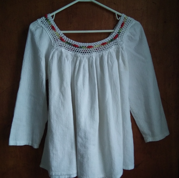 Boho Blouse with 3/4 Sleeves and Crocheted Neckline - Picture 4 of 4